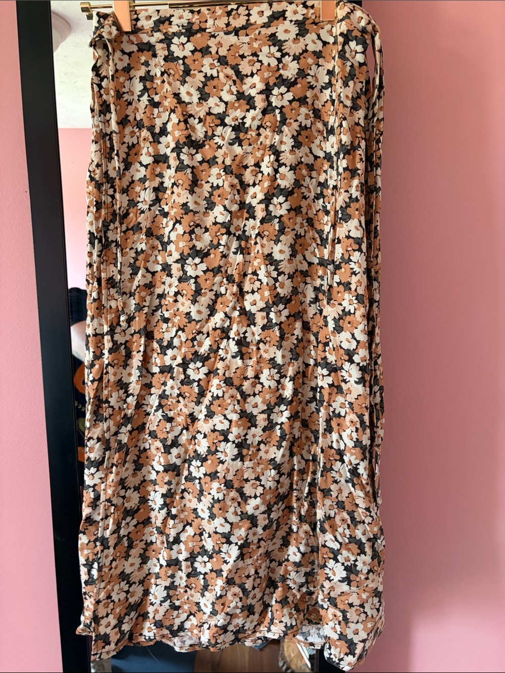 Floral Wrap Midi Skirt in Tan & White
